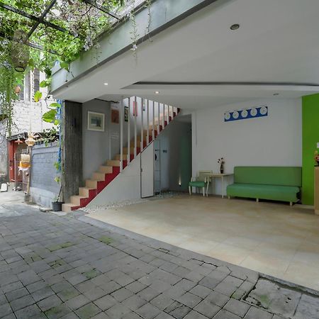 Oyo 3852 Valomia Guest House Denpasar Dış mekan fotoğraf