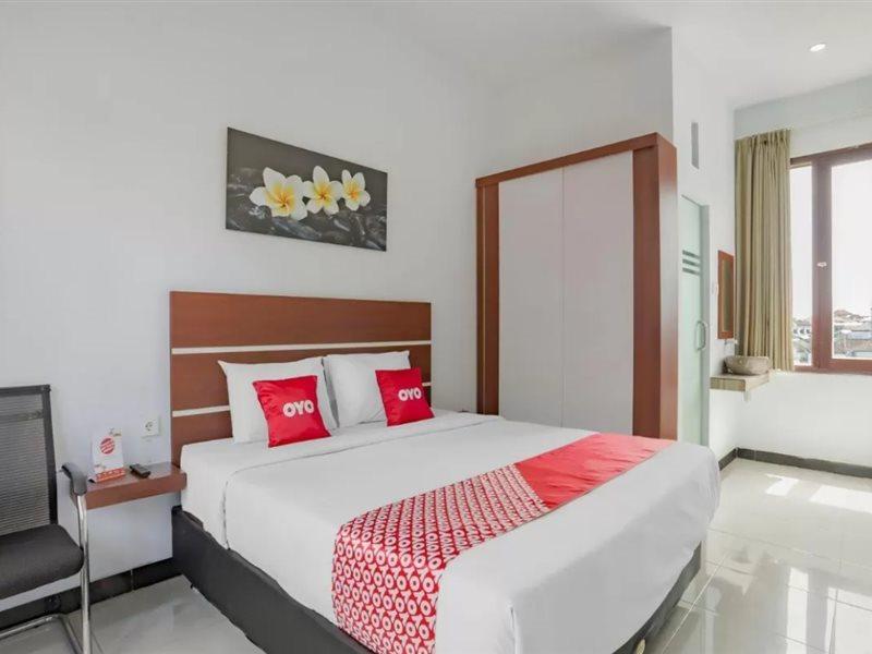 Oyo 3852 Valomia Guest House Denpasar Dış mekan fotoğraf