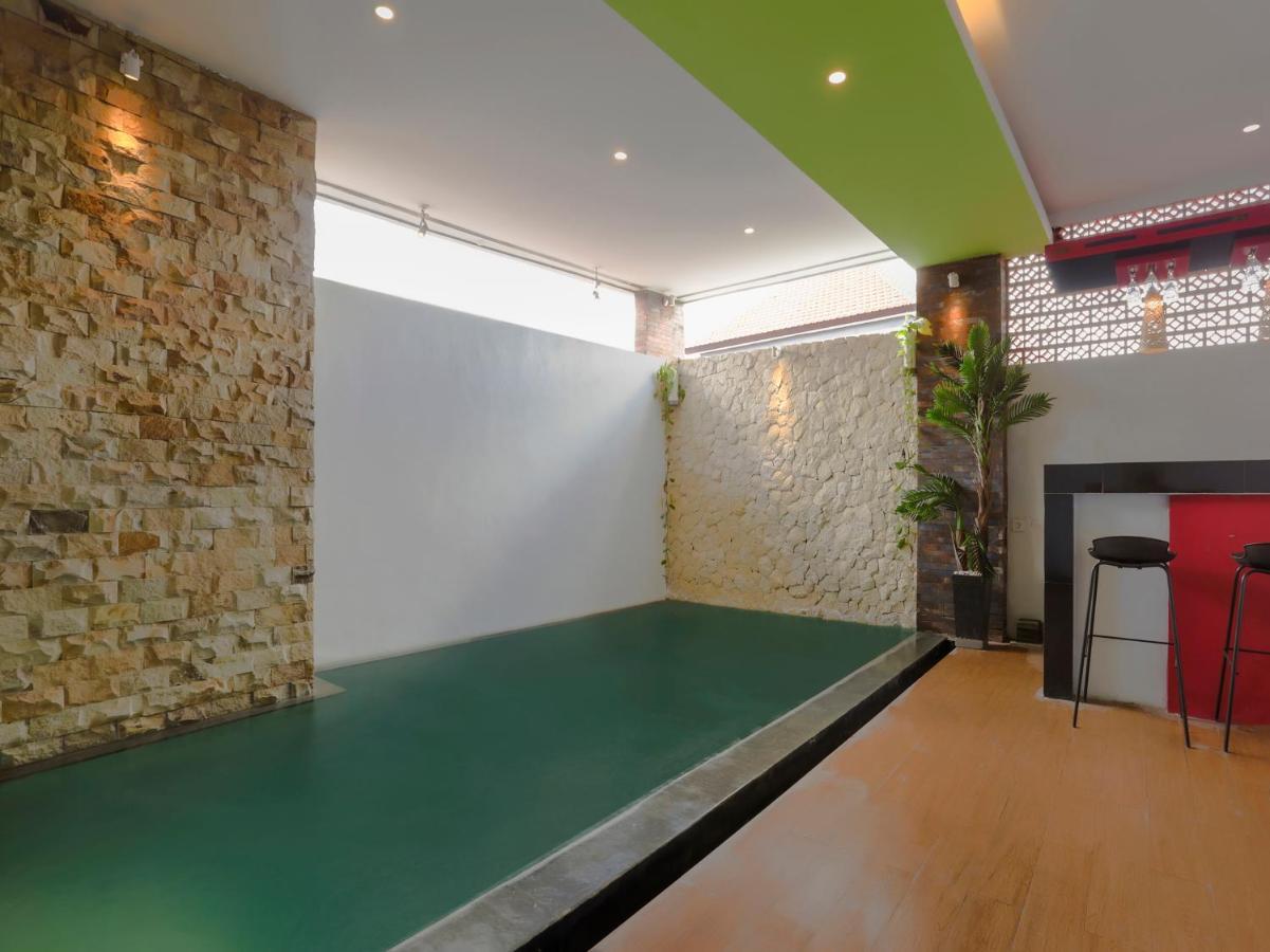 Oyo 3852 Valomia Guest House Denpasar Dış mekan fotoğraf