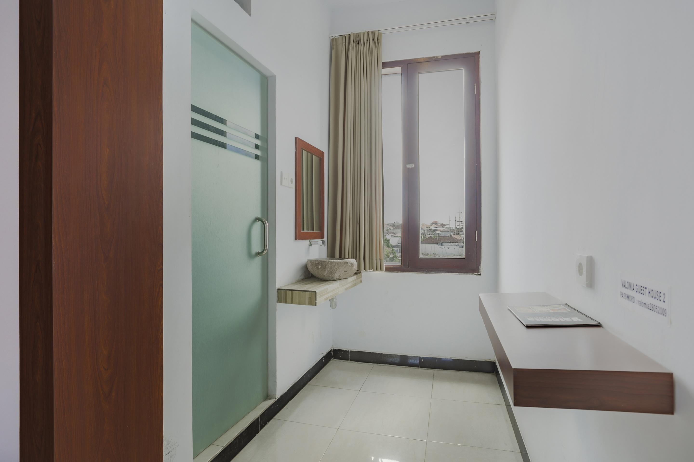Oyo 3852 Valomia Guest House Denpasar Dış mekan fotoğraf